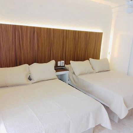 Sky Inn Acapulco Y Condominio Mediterrane Extérieur photo